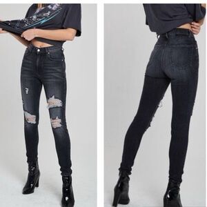 ✨Revice Denim Uptown/Nirvana Mom Jeans✨